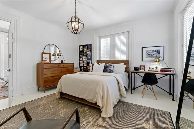 328 Grant Street gallery image 43