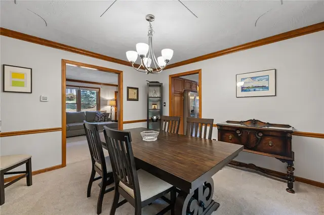 329 Cloverdale Dr gallery image 4