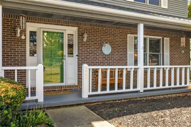 329 Cloverdale Dr gallery image 27