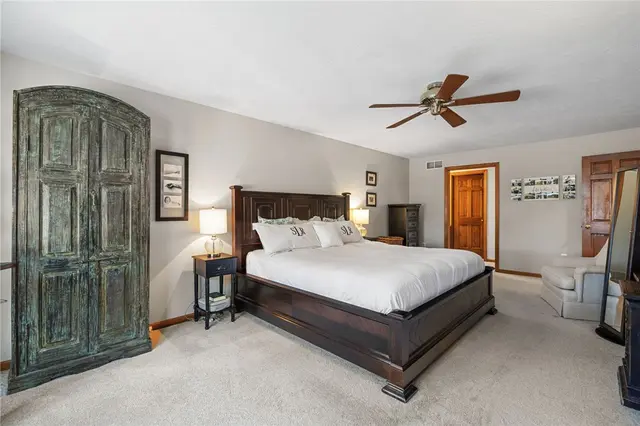 329 Cloverdale Dr gallery image 31