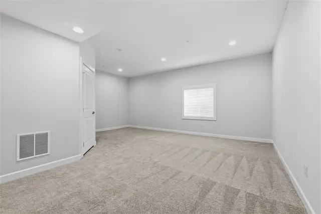 330 Osona Ln gallery image 5