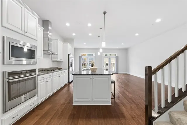 330 Osona Ln gallery image 6