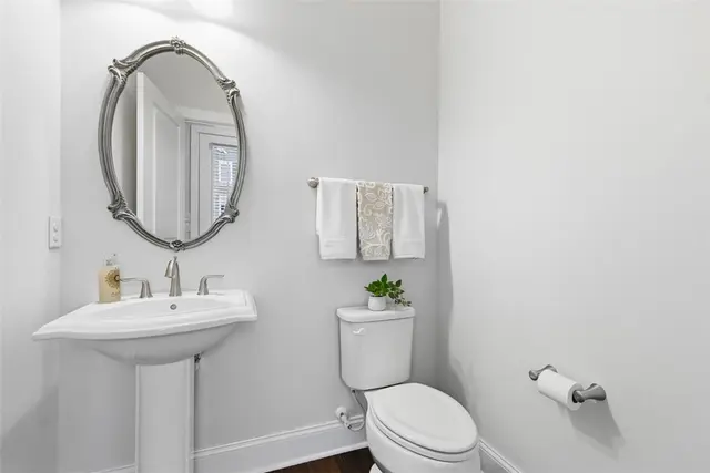 330 Osona Ln gallery image 8