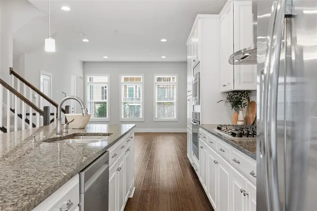 330 Osona Ln gallery image 13