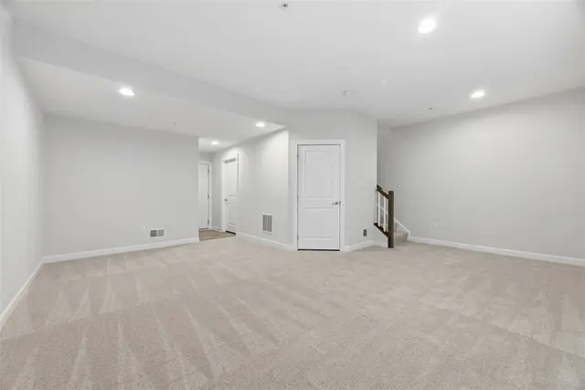 330 Osona Ln gallery image 19