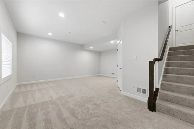 330 Osona Ln gallery image 33