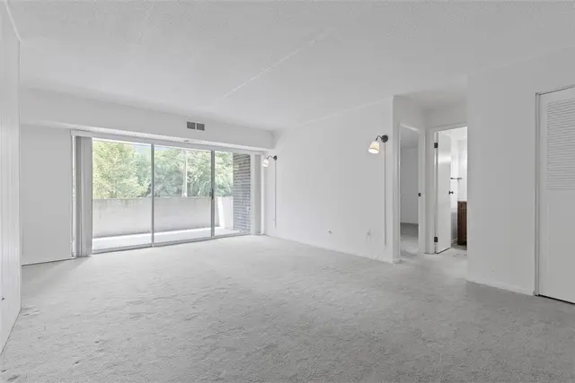 3305 Charlemagne Cir gallery image 13