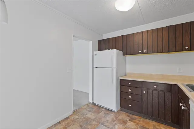 3305 Charlemagne Cir gallery image 18