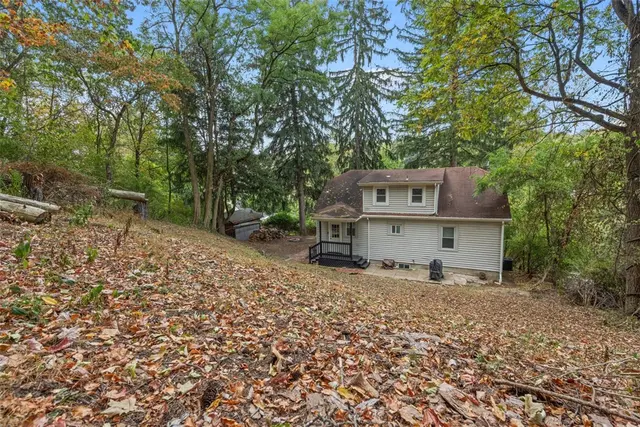 3316 Evergreen Rd gallery image 3
