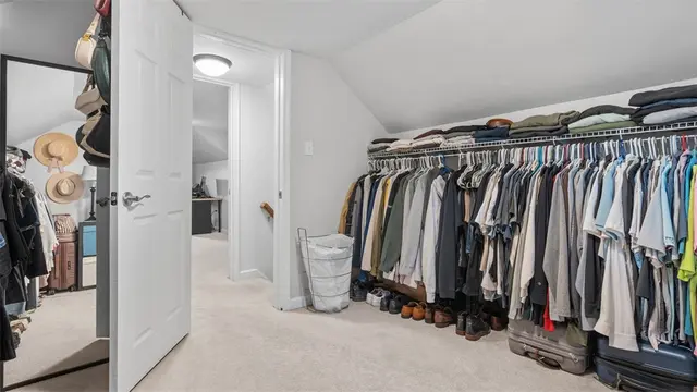 3316 Evergreen Rd gallery image 4