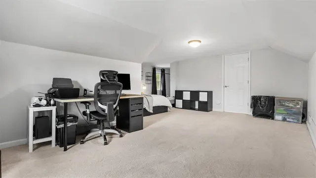 3316 Evergreen Rd gallery image 11