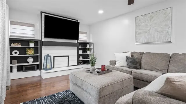 3316 Evergreen Rd