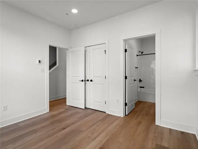 332 Highbridge Ln gallery image 2