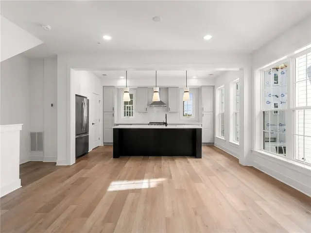 332 Highbridge Ln gallery image 4