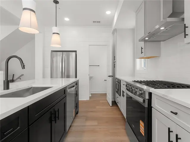 332 Highbridge Ln gallery image 6