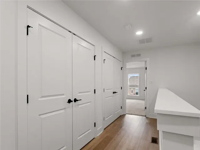 332 Highbridge Ln gallery image 14