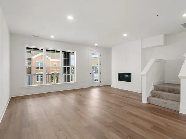 332 Highbridge Ln gallery image 18
