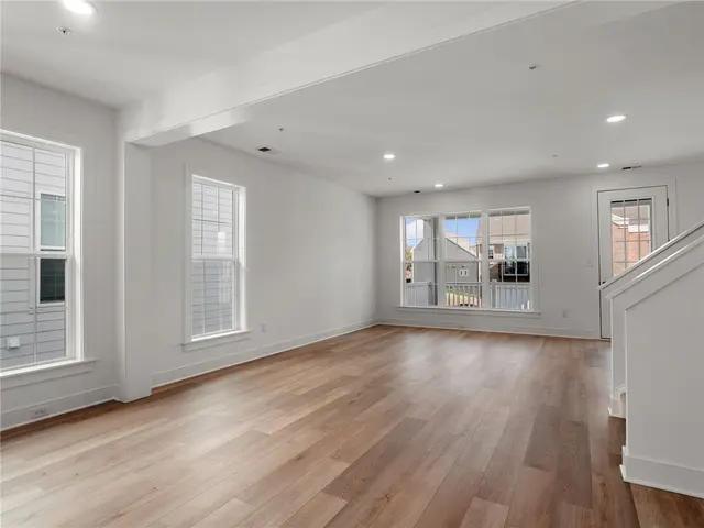 332 Highbridge Ln gallery image 20
