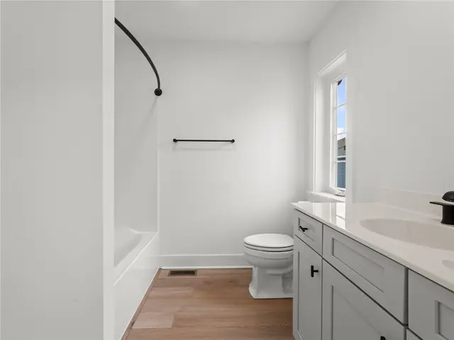 332 Highbridge Ln gallery image 23