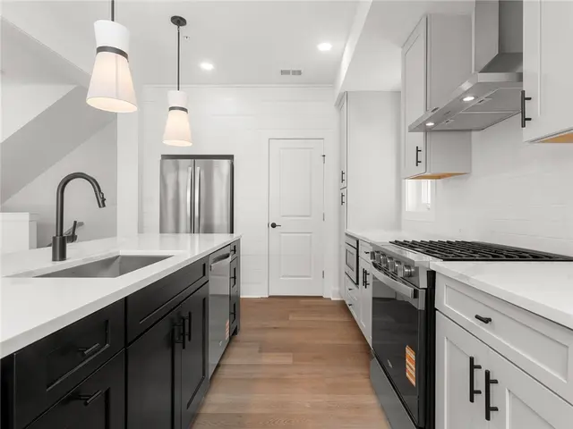 332 Highbridge Ln gallery image 32