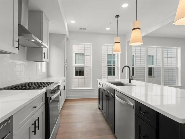 332 Highbridge Ln gallery image 38