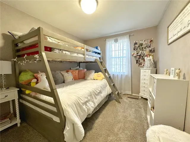 332 Parkwood Dr gallery image 25