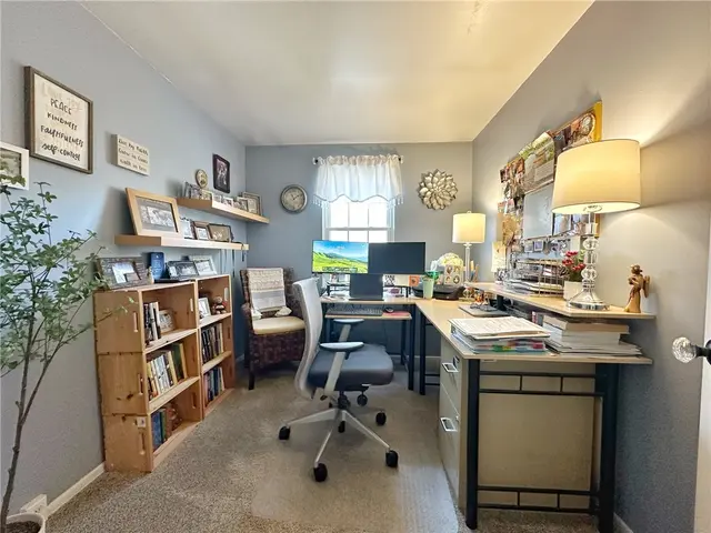 332 Parkwood Dr gallery image 26
