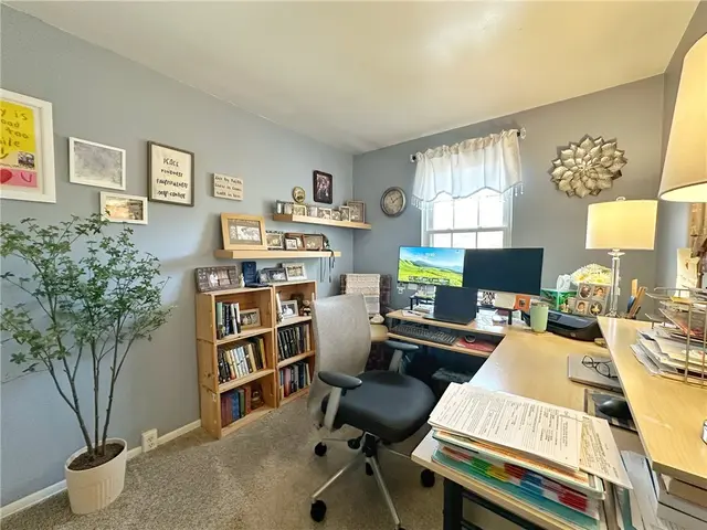 332 Parkwood Dr gallery image 28