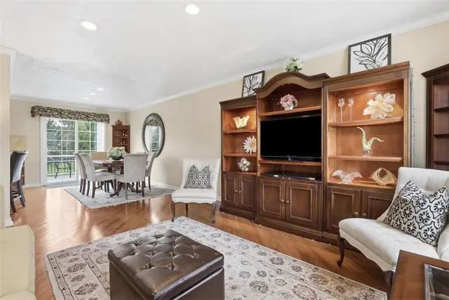 332 Whitetail Place gallery image 23