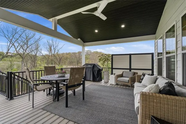 333 Crest Ln gallery image 10