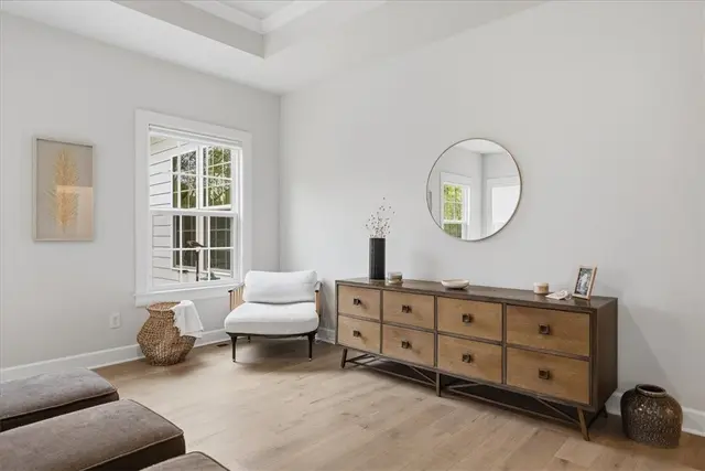 333 Crest Ln gallery image 11