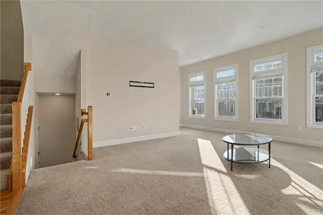333 Osona Lane gallery image 6