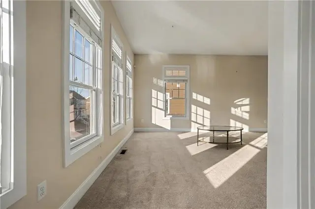 333 Osona Lane gallery image 16