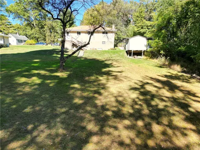 333 Rolshouse Rd gallery image 17