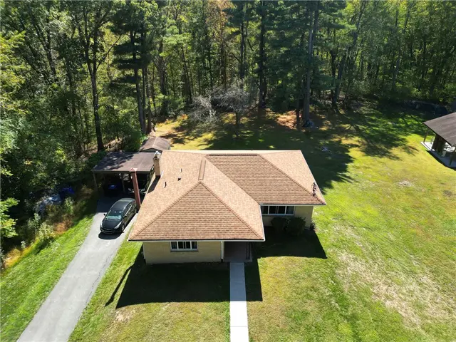 333 Rolshouse Rd gallery image 19