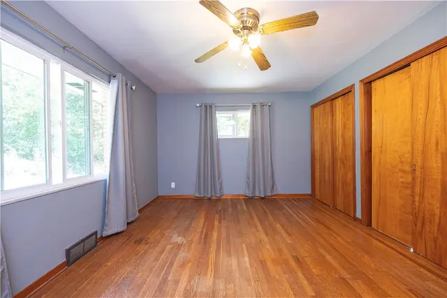 333 Rolshouse Rd gallery image 20