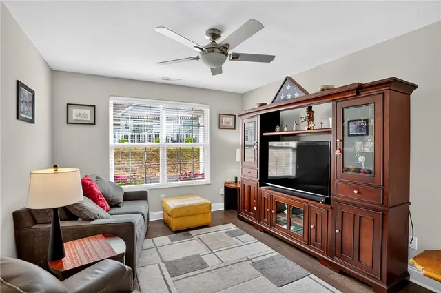 334 Saddlebrook Rd gallery image 9