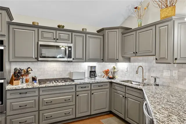 334 Saddlebrook Rd gallery image 40