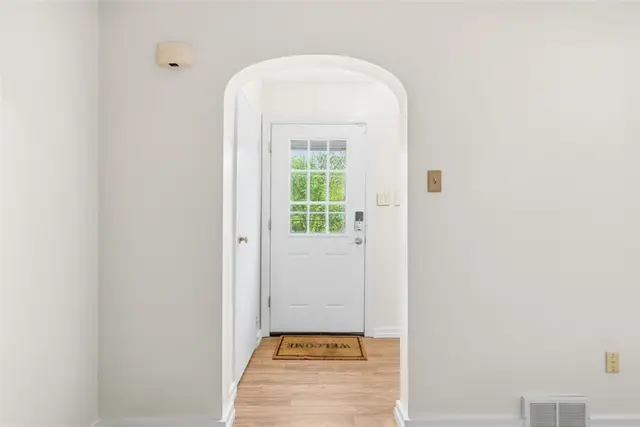 3343 MAPLE gallery image 10