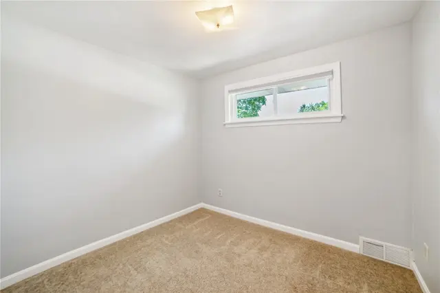 335 East Union Road gallery image 2