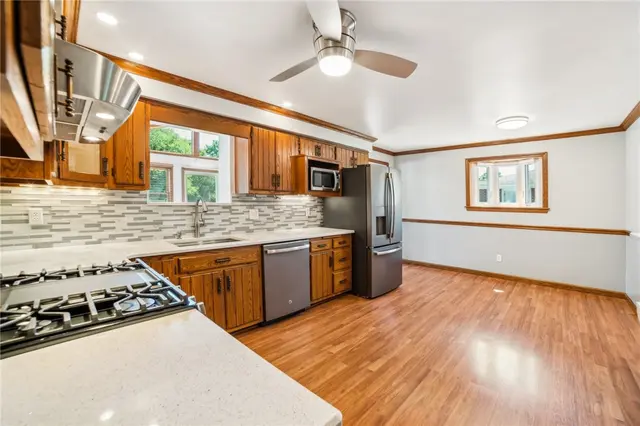 335 East Union Road gallery image 12