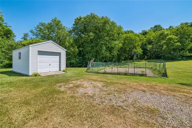 335 East Union Road gallery image 23