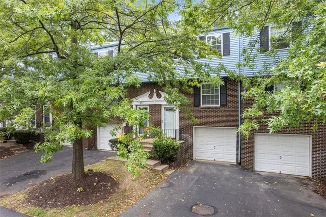 335 Laporte Ct gallery image 2