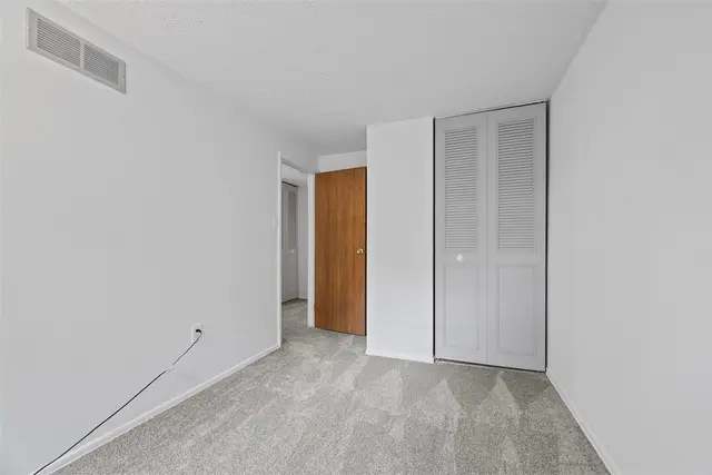 335 Laporte Ct gallery image 8