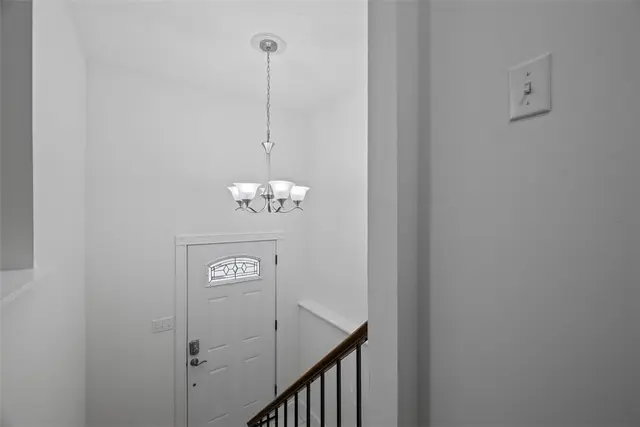 335 Laporte Ct gallery image 10