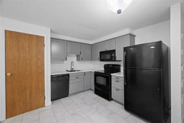 335 Laporte Ct gallery image 30