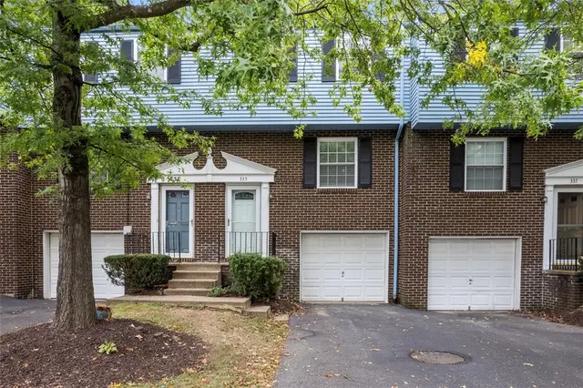 335 Laporte Ct