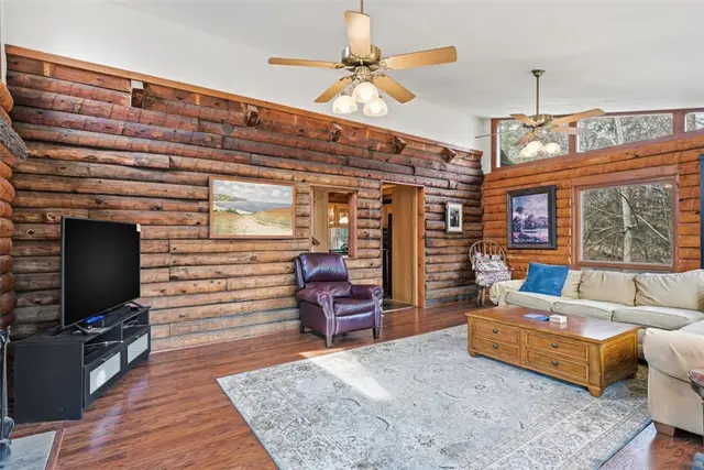 335 Mingo Road gallery image 15
