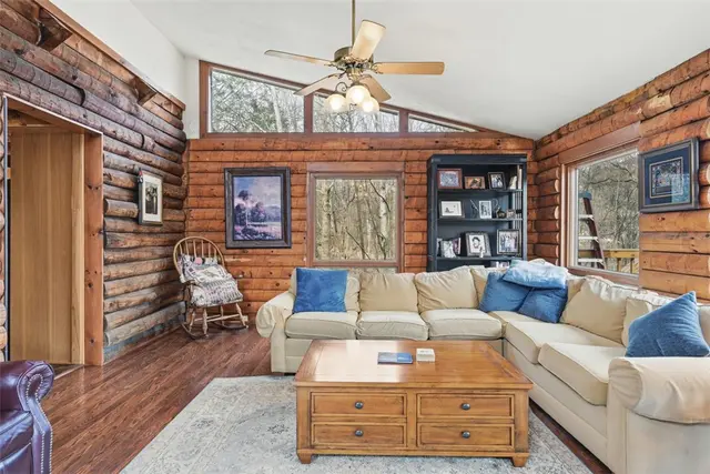 335 Mingo Road gallery image 18
