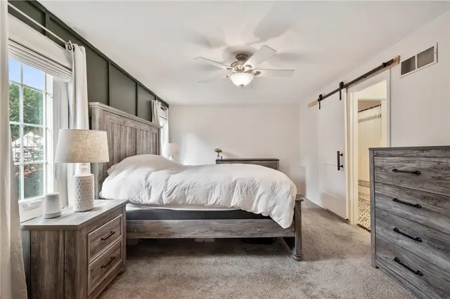 335 WOODBRIDGE DR gallery image 2